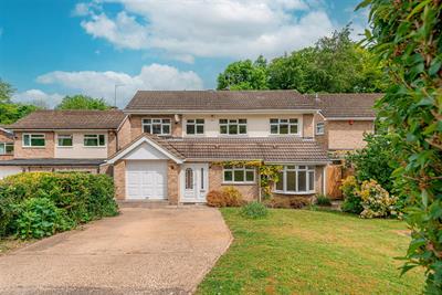 Warren Wood Drive, High Wycombe