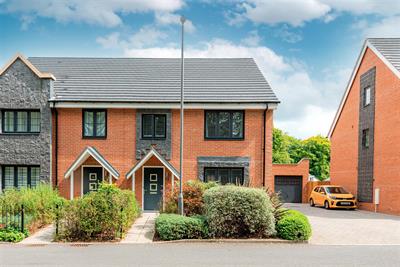 Trinity Circle, High Wycombe