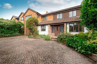 Disraeli Crescent, High Wycombe