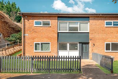 Longland Way, High Wycombe