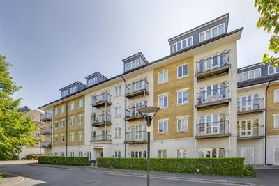 2 Park Lodge Avenue, West Drayton