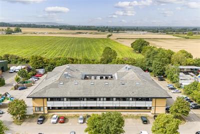 1 Quilters Way, Stoke Mandeville, Aylesbury